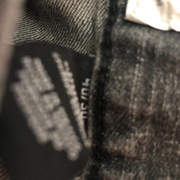 DKNY Jeans - Picture 2 of 5